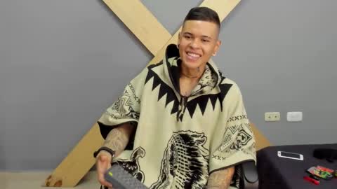 Snapshot of jamesinked_ chatting on 12-19-24, 02:35 Jamesinked online show from 12-19-24, 02:35