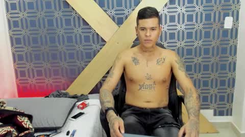 Snapshot of jamesinked_ chatting on 01-02-25, 07:40 Jamesinked online show from 01-02-25, 07:40