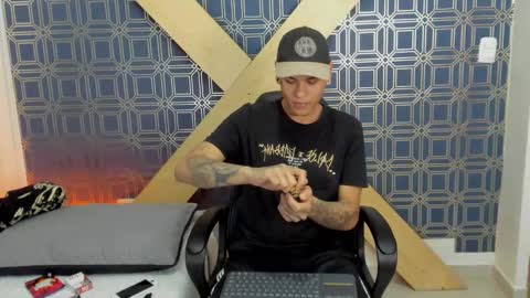 Snapshot of jamesinked_ chatting on 01-09-25, 04:17 Jamesinked online show from 01-09-25, 04:17