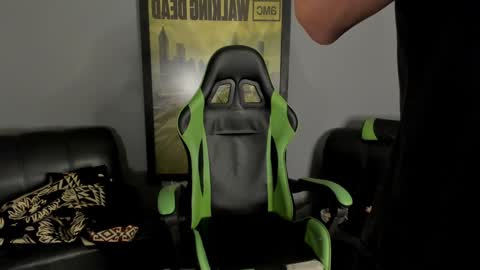 Snapshot of jamesinked_ chatting on 01-10-25, 12:59 Jamesinked online show from 01-10-25, 12:59