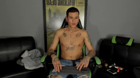 Snapshot of jamesinked_ chatting on 01-14-25, 05:30 Jamesinked online show from 01-14-25, 05:30