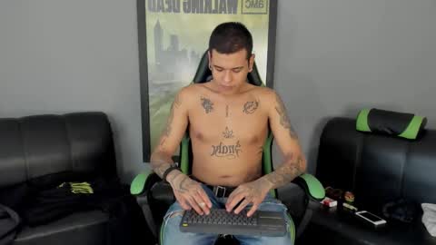 Snapshot of jamesinked_ chatting on 01-16-25, 07:52 Jamesinked online show from 01-16-25, 07:52