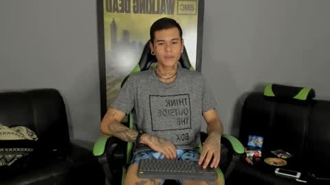 Snapshot of jamesinked_ chatting on 02-04-25, 12:40 Jamesinked online show from 02-04-25, 12:40