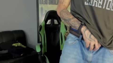 Snapshot of jamesinked_ chatting on 02-10-25, 04:36 Jamesinked online show from 02-10-25, 04:36