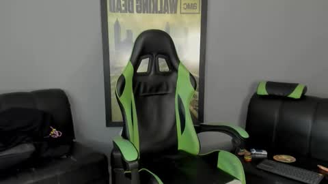 Snapshot of jamesinked_ chatting on 02-12-25, 04:22 Jamesinked online show from 02-12-25, 04:22