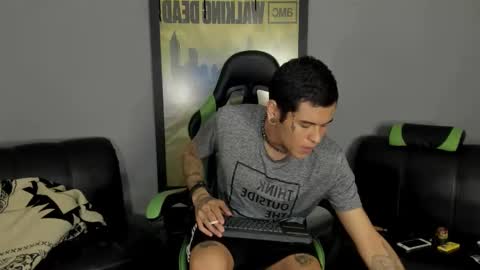 Snapshot of jamesinked_ chatting on 02-24-25, 10:14 Jamesinked online show from 02-24-25, 10:14