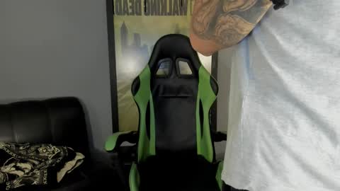 Snapshot of jamesinked_ chatting on 02-27-25, 05:58 Jamesinked online show from 02-27-25, 05:58