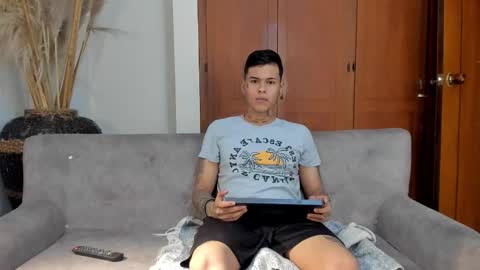 Snapshot of jamesinked_ chatting on 11-09-25, 08:07 Jamesinked online show from 11-09-25, 08:07