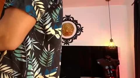 Snapshot of jamess__brown chatting on 11-25-25, 04:01 James Brown online show from 11-25-25, 04:01