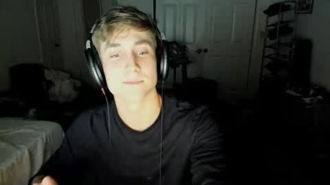 Snapshot of jamesterl chatting on 12-27-24, 07:29 Jamesterl online show from 12-27-24, 07:29