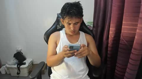 jamesthebigcockxxx online show from 01-03-25, 12:08