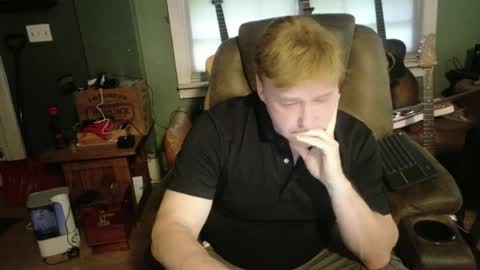Snapshot of jamesxxxcam chatting on 07-04-26, 10:16 James online show from 07-04-26, 10:16