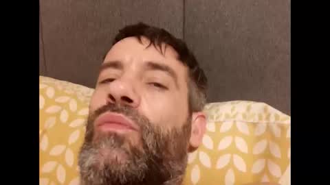 Snapshot of jamie198307 chatting on 10-29-25, 10:11 jamie198307 online show from 10-29-25, 10:11