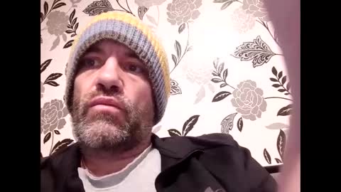 Snapshot of jamie198307 chatting on 03-12-26, 01:23 jamie198307 online show from 03-12-26, 01:23