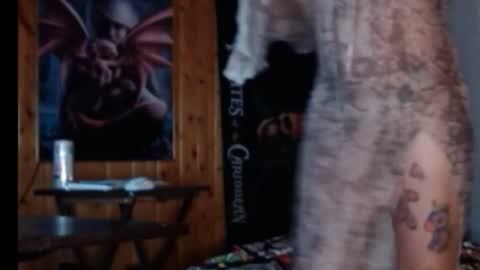 Snapshot of jamiebottoms chatting on 02-06-26, 02:31 Jamie Bottoms online show from 02-06-26, 02:31