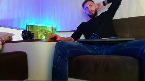 Robbie online show from 03-07-25, 12:04