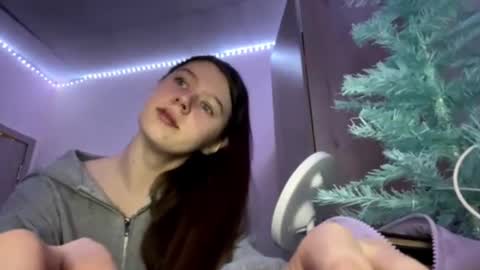 Snapshot of jamilaballensky chatting on 12-14-25, 03:50 Annnnnnaaa online show from 12-14-25, 03:50