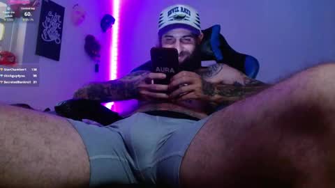 Snapshot of jammes_owen chatting on 05-13-26, 07:00 Jammes. online show from 05-13-26, 07:00