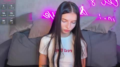 Eva online show from 11-10-25, 01:04