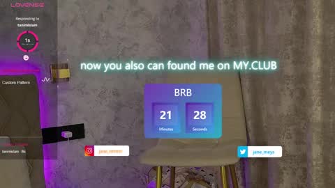 Snapshot of jane_meys chatting on 01-17-25, 08:13 your kitty JANE roawww online show from 01-17-25, 08:13