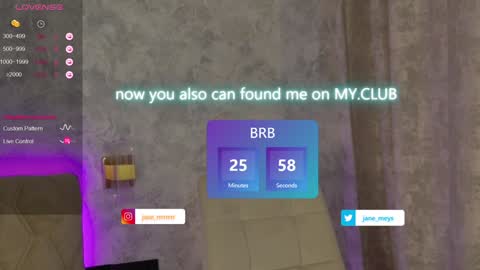 Snapshot of jane_meys chatting on 02-01-25, 08:08 your kitty JANE roawww online show from 02-01-25, 08:08