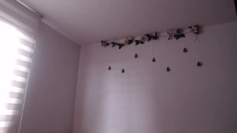 Snapshot of jane_r chatting on 02-10-26, 09:19 Jane online show from 02-10-26, 09:19