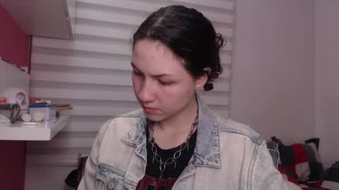 Snapshot of jane_r chatting on 02-15-26, 01:46 Jane online show from 02-15-26, 01:46