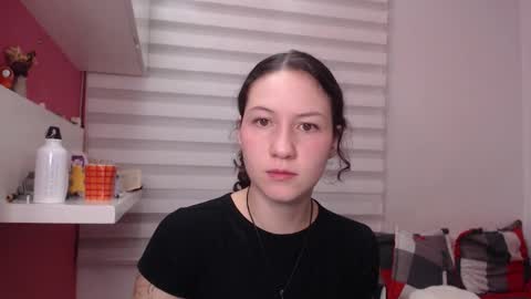 Snapshot of jane_r chatting on 02-20-26, 01:24 Jane online show from 02-20-26, 01:24