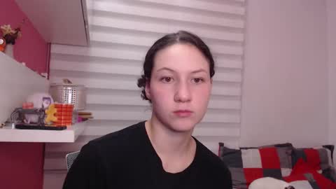 Snapshot of jane_r chatting on 02-21-26, 01:39 Jane online show from 02-21-26, 01:39