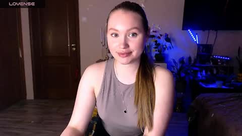 Snapshot of janeblossomhot chatting on 05-15-26, 04:03 Jane online show from 05-15-26, 04:03