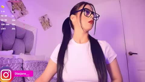 Jennifer online show from 12-03-25, 09:13