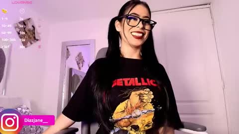 Jennifer online show from 02-11-26, 09:09