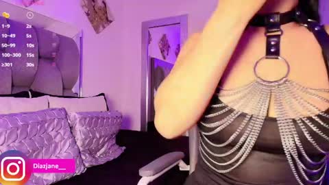 Jennifer online show from 05-24-26, 09:09