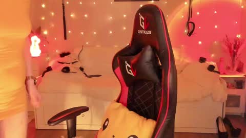 Jane online show from 03-09-25, 12:21