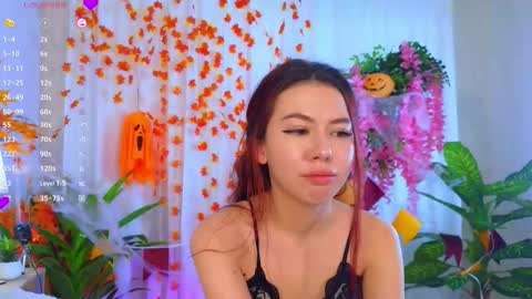 Snapshot of janet_yong chatting on 11-05-25, 08:03 Jenifer online show from 11-05-25, 08:03