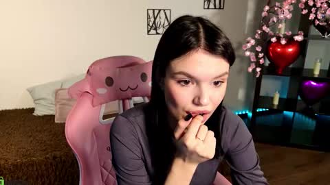 Alexia online show from 03-24-26, 09:25