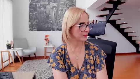 JANE TURNER MILF online show from 09-10-25, 01:44