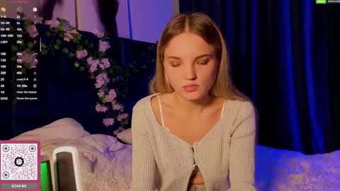 Hi Im Alice and here youll find something online show from 10-28-25, 06:06