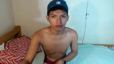 janlloyd04 online show from 11-18-25, 07:57