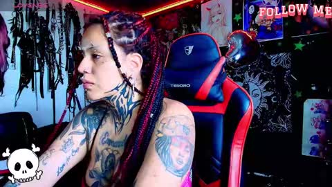 Snapshot of janna_ink chatting on 02-07-26, 01:15 online show from 02-07-26, 01:15