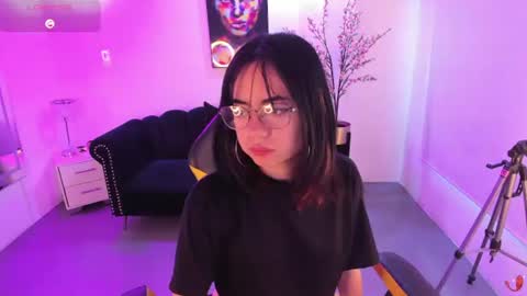 Snapshot of janne_foox chatting on 07-02-26, 07:20 online show from 07-02-26, 07:20