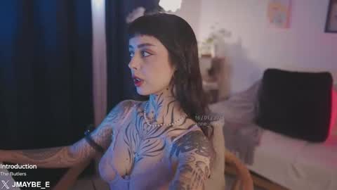 Snapshot of janne_maybe chatting on 01-16-26, 04:00 jmaybe e online show from 01-16-26, 04:00