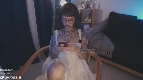 Snapshot of janne_maybe chatting on 03-03-26, 01:28 jmaybe e online show from 03-03-26, 01:28