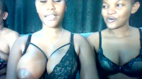 jannyshiko75 online show from 05-19-26, 12:33