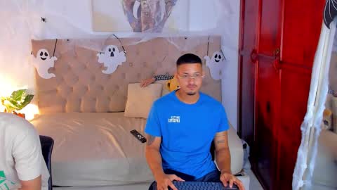 janomar01 online show from 10-27-25, 08:24