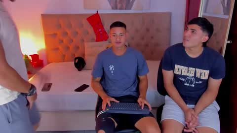 janomar01 online show from 11-24-25, 06:40