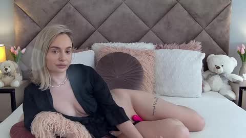 Snapshot of jaquelinemerlot chatting on 03-06-25, 07:36 jaquelinemerlot online show from 03-06-25, 07:36