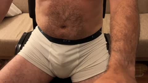 Snapshot of jarabedecereza chatting on 02-25-25, 05:19 MRA online show from 02-25-25, 05:19