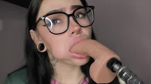 Snapshot of jas_miin chatting on 02-22-26, 02:45 Maria online show from 02-22-26, 02:45