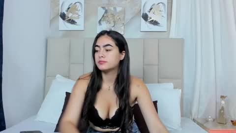 Snapshot of jaslyn__smith chatting on 12-11-24, 02:33 Jaslyn online show from 12-11-24, 02:33